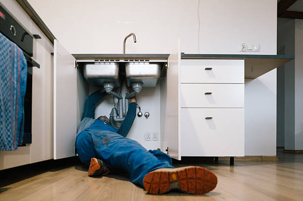 Professional Leak Detection technician working in Atlas, MI